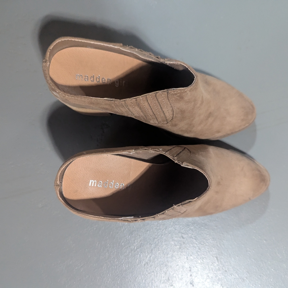 Madden Girl Tan Ankle Booties Versatile Design